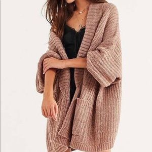 URBAN OUTFITTERS BDG OVERSIZED CARDIGAN